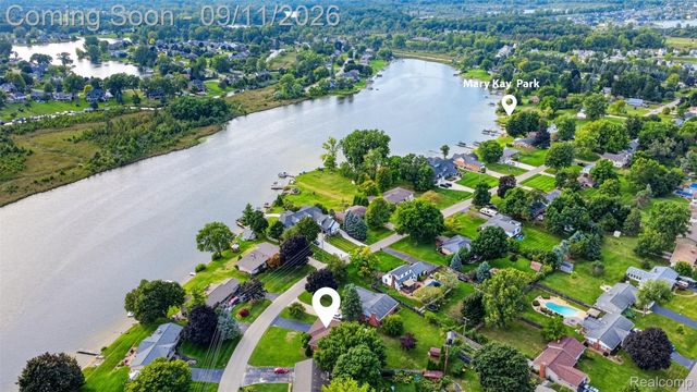411 Tanview Drive, Oxford Charter Township, MI 48371