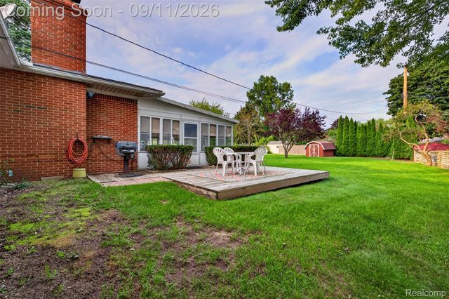 411 Tanview Drive, Oxford Charter Township, MI 48371