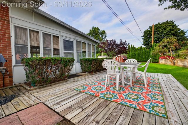 411 Tanview Drive, Oxford Charter Township, MI 48371