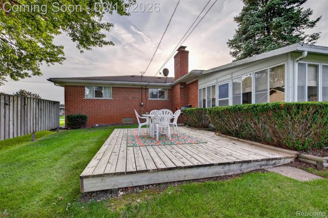 411 Tanview Drive, Oxford Charter Township, MI 48371