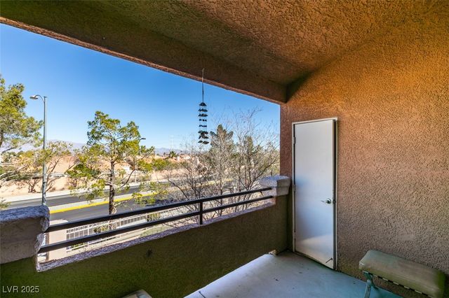 7700 Constanso Avenue 204, Las Vegas, NV 89128