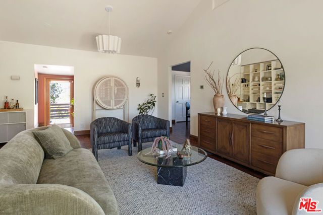 853 Tipton Terrace, Los Angeles, CA 90042