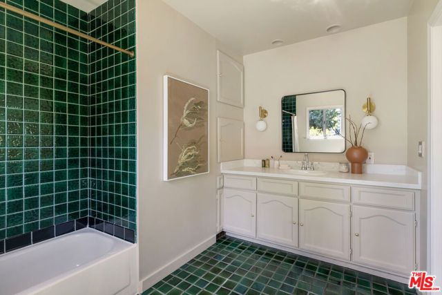853 Tipton Terrace, Los Angeles, CA 90042