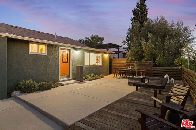 853 Tipton Terrace, Los Angeles, CA 90042