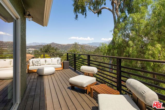 853 Tipton Terrace, Los Angeles, CA 90042