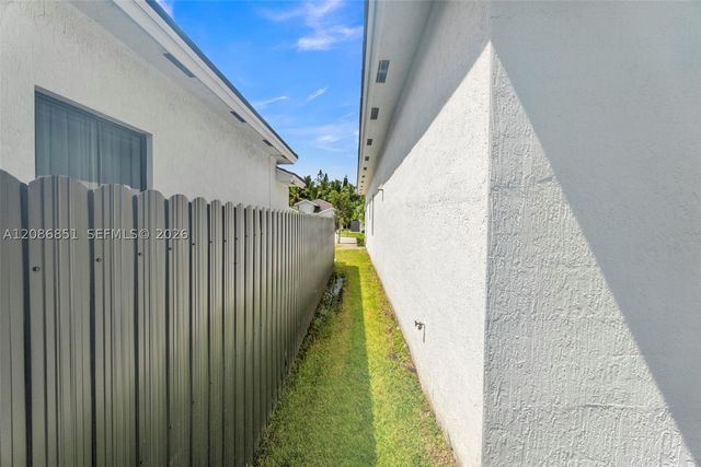 19447 SW 124th Ct, Miami, FL 33177