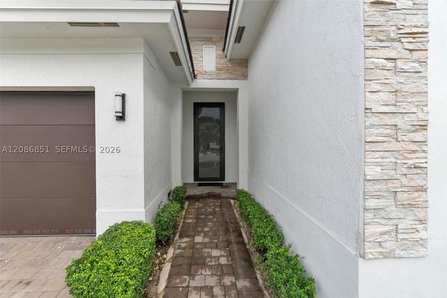 19447 SW 124th Ct, Miami, FL 33177