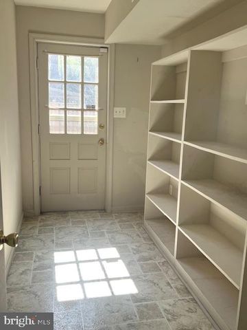 8523 TYSONS CT, Vienna, VA 22182