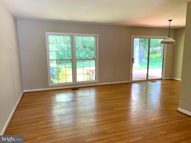 8523 TYSONS CT, Vienna, VA 22182