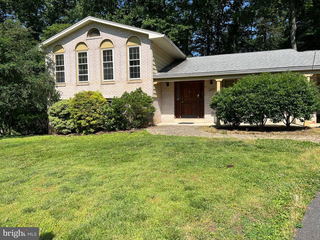 8523 TYSONS CT, Vienna, VA 22182