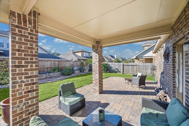 2209 Valley Blossum Lane, League City, TX 77573