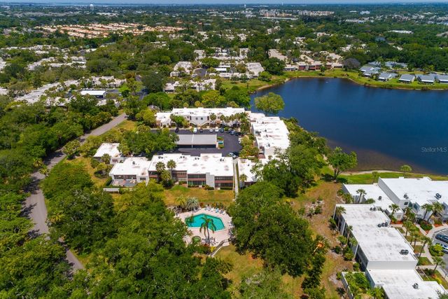 318 TIMBERLAKE DRIVE, Bradenton, FL 34210
