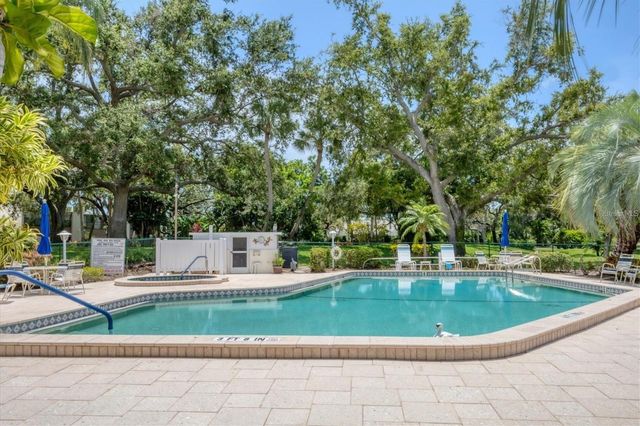 318 TIMBERLAKE DRIVE, Bradenton, FL 34210
