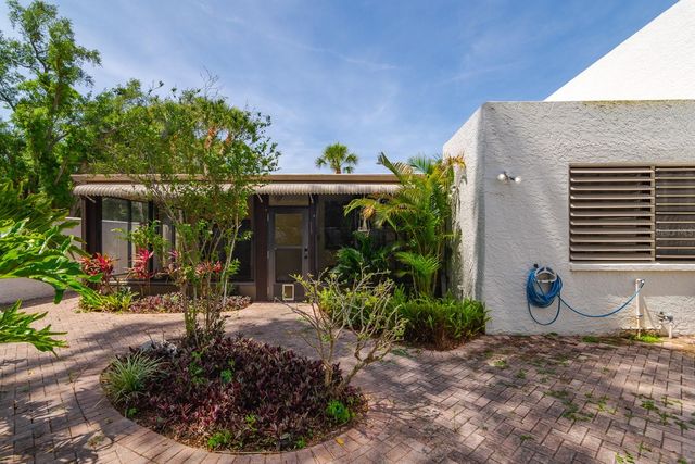 318 TIMBERLAKE DRIVE, Bradenton, FL 34210