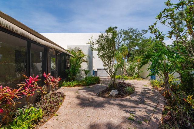 318 TIMBERLAKE DRIVE, Bradenton, FL 34210