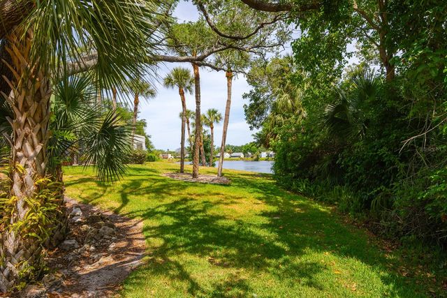 318 TIMBERLAKE DRIVE, Bradenton, FL 34210