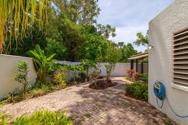 318 TIMBERLAKE DRIVE, Bradenton, FL 34210