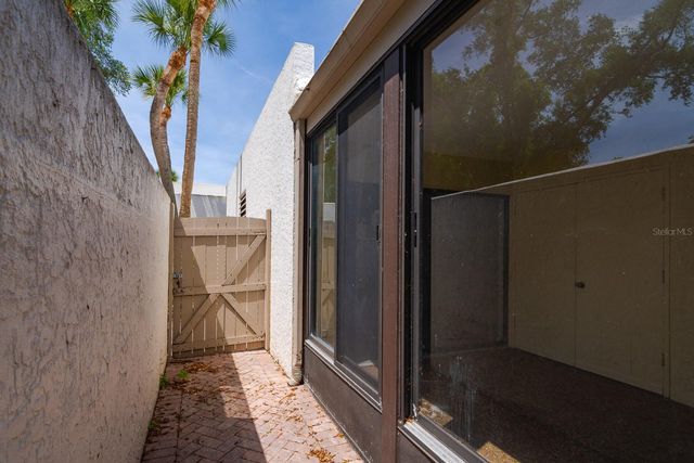 318 TIMBERLAKE DRIVE, Bradenton, FL 34210