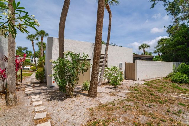 318 TIMBERLAKE DRIVE, Bradenton, FL 34210