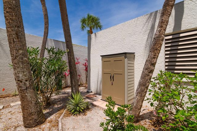 318 TIMBERLAKE DRIVE, Bradenton, FL 34210