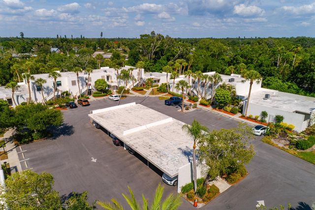 318 TIMBERLAKE DRIVE, Bradenton, FL 34210