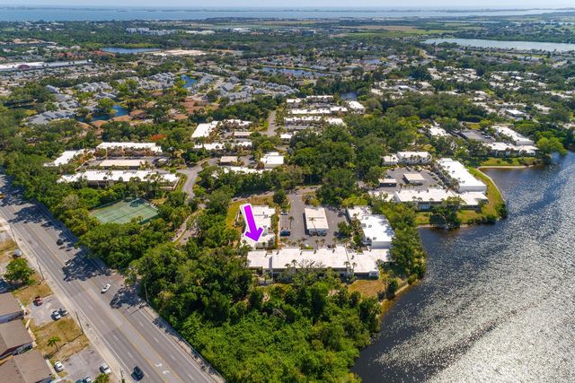 318 TIMBERLAKE DRIVE, Bradenton, FL 34210