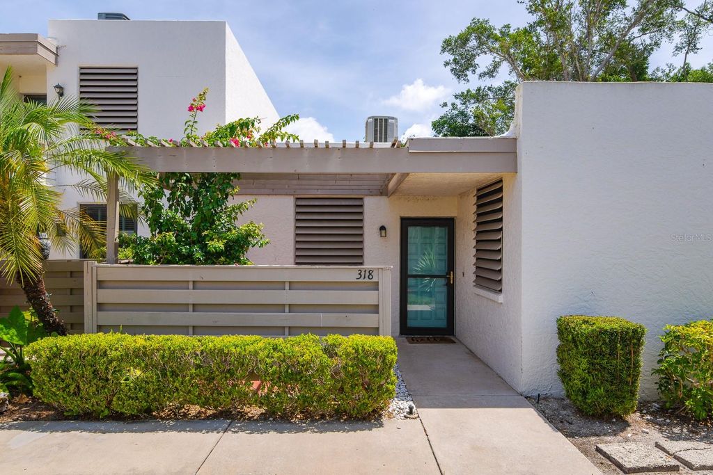 318 TIMBERLAKE DRIVE, Bradenton, FL 34210