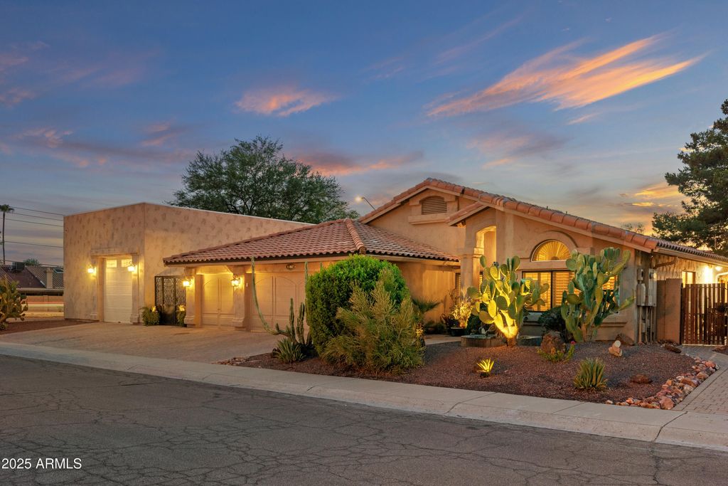 15402 N 45TH Place, Phoenix, AZ 85032