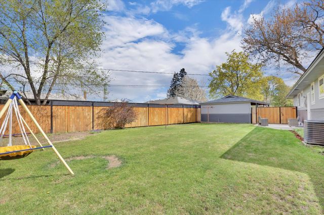 7319 E Maxwell Ave, Spokane Valley, WA 99212