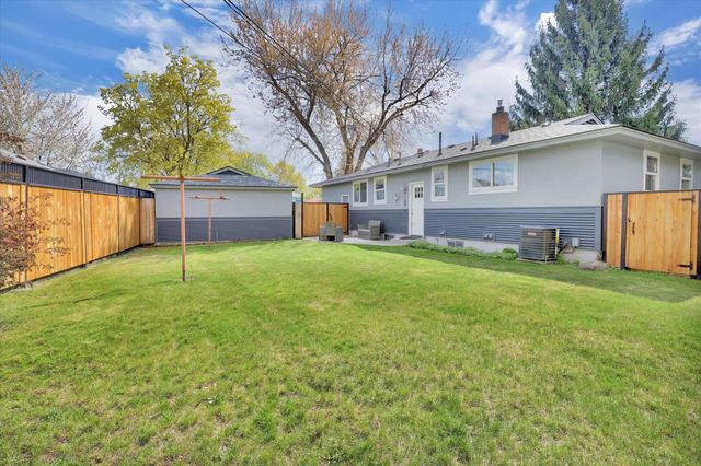 7319 E Maxwell Ave, Spokane Valley, WA 99212