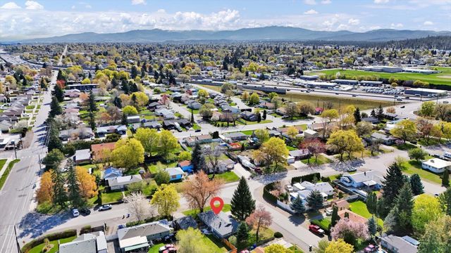 7319 E Maxwell Ave, Spokane Valley, WA 99212