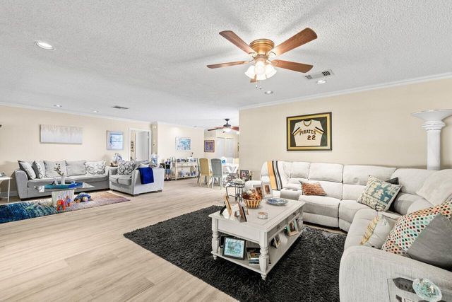 4 Stratford Drive E B, Boynton Beach, FL 33436