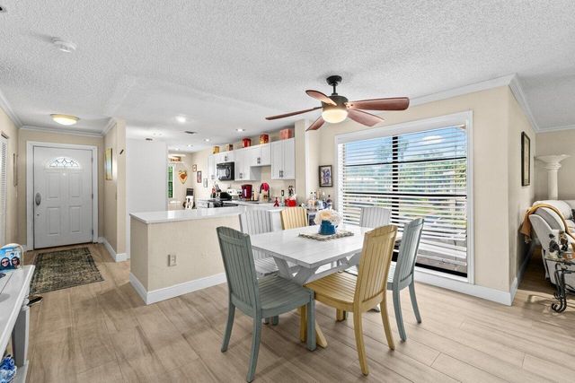 4 Stratford Drive E B, Boynton Beach, FL 33436