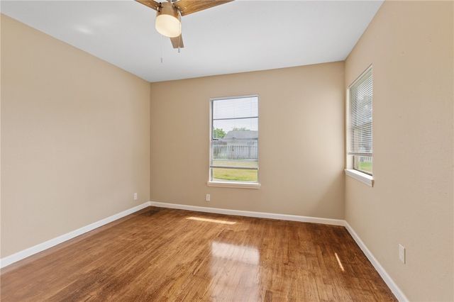 629 Robert Dr, Corpus Christi, TX 78412