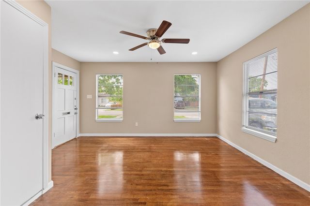 629 Robert Dr, Corpus Christi, TX 78412