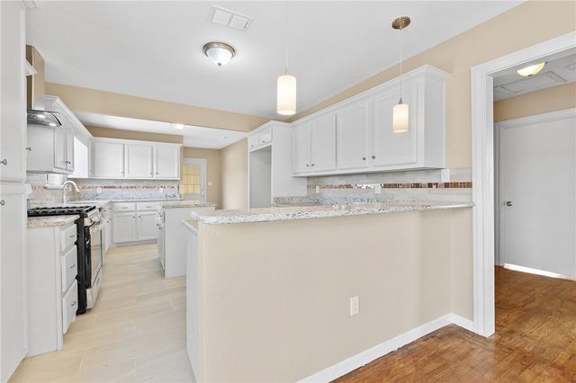 629 Robert Dr, Corpus Christi, TX 78412