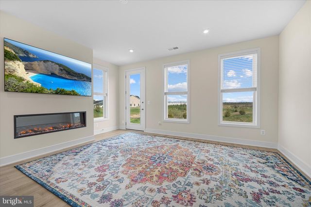 104 WAGTAIL LN, Winchester, VA 22603