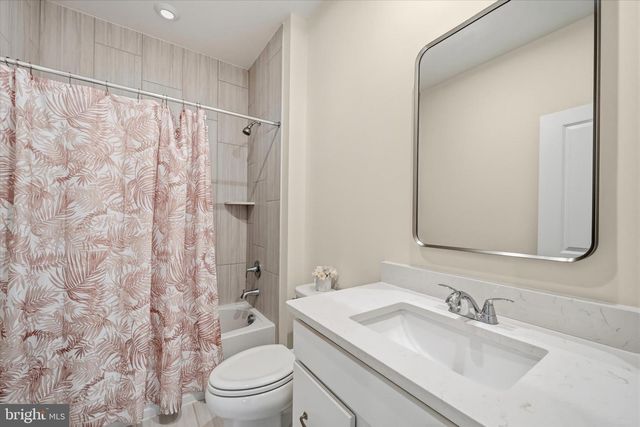104 WAGTAIL LN, Winchester, VA 22603