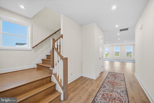 104 WAGTAIL LN, Winchester, VA 22603