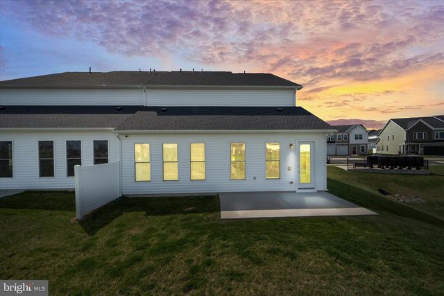 104 WAGTAIL LN, Winchester, VA 22603