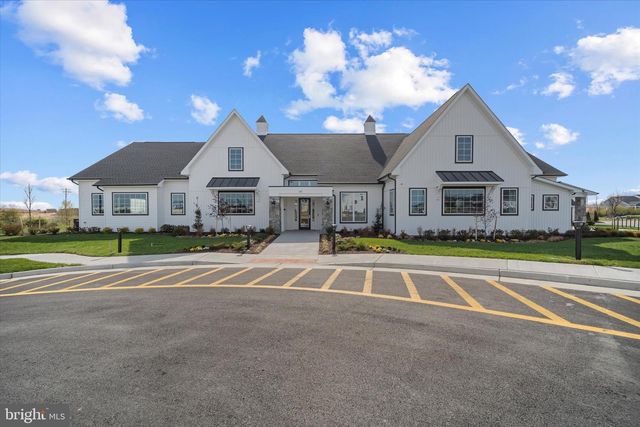 104 WAGTAIL LN, Winchester, VA 22603