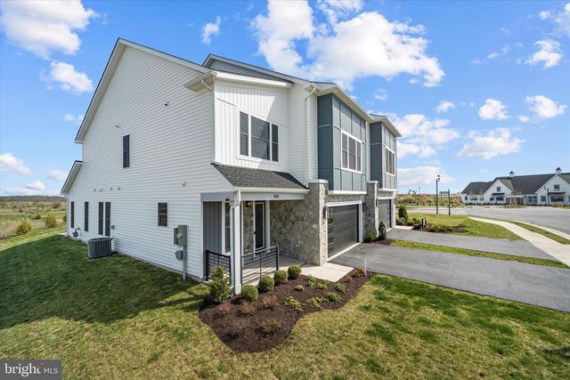 104 WAGTAIL LN, Winchester, VA 22603