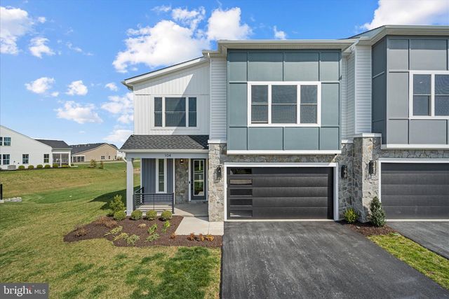 104 WAGTAIL LN, Winchester, VA 22603