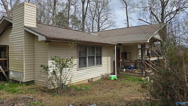 5490 Lynda Avenue, Hokes Bluff, AL 35903