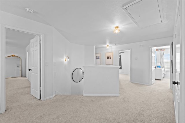 2504 Hickory Wood Avenue, Lowell, AR 72745