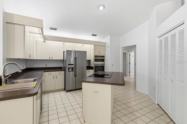 4405 BEAUCHAMP COURT, Sarasota, FL 34243