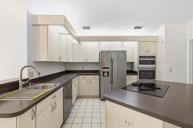 4405 BEAUCHAMP COURT, Sarasota, FL 34243