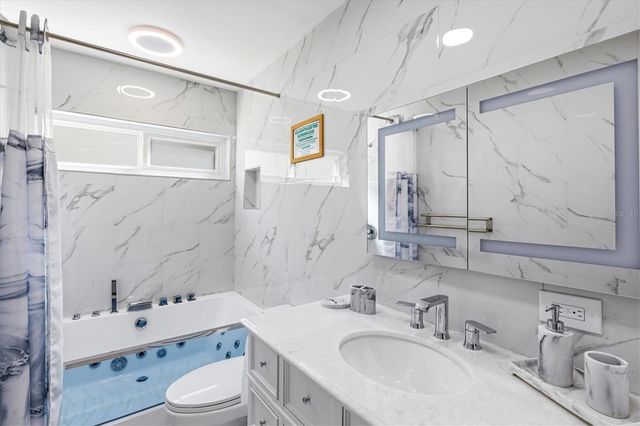 4405 BEAUCHAMP COURT, Sarasota, FL 34243