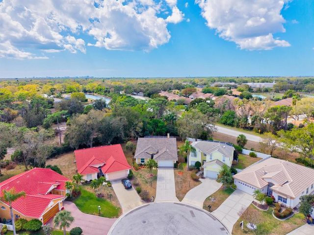 4405 BEAUCHAMP COURT, Sarasota, FL 34243