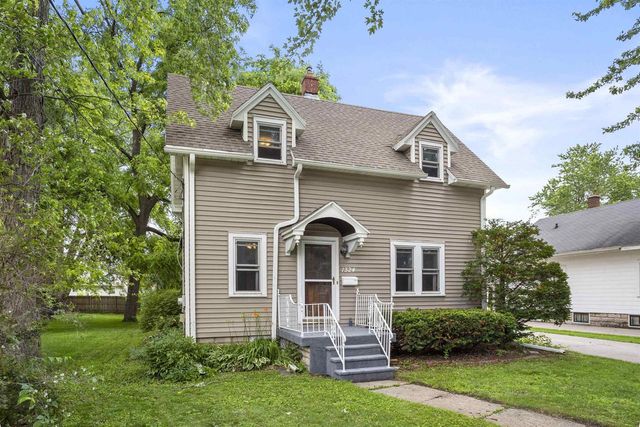 1324 W WASHINGTON STREET, Appleton, WI 54914